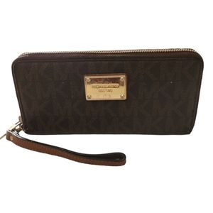 MICHAEL KORS EST.1981 WRISTLET WALLET